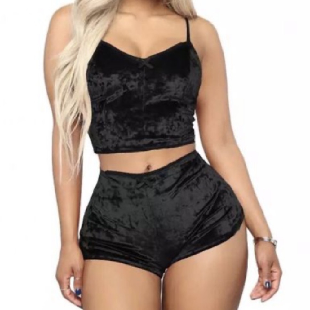 Intimate sleepwear